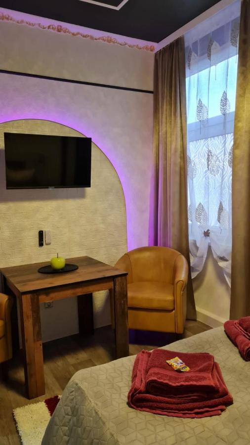 Gold Suite: Elbe Riverside Retreat with Netflix and E-Bike Station Wittenberge Exterior photo