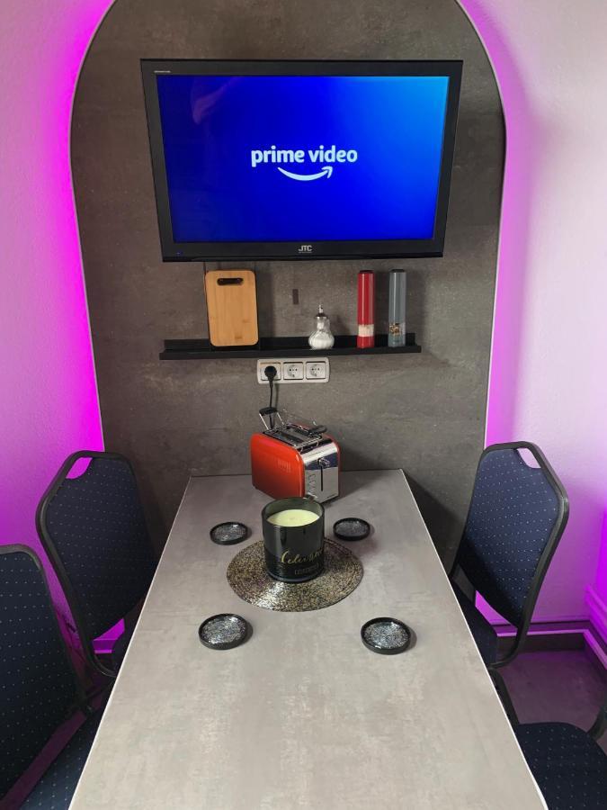 Gold Suite: Elbe Riverside Retreat with Netflix and E-Bike Station Wittenberge Exterior photo